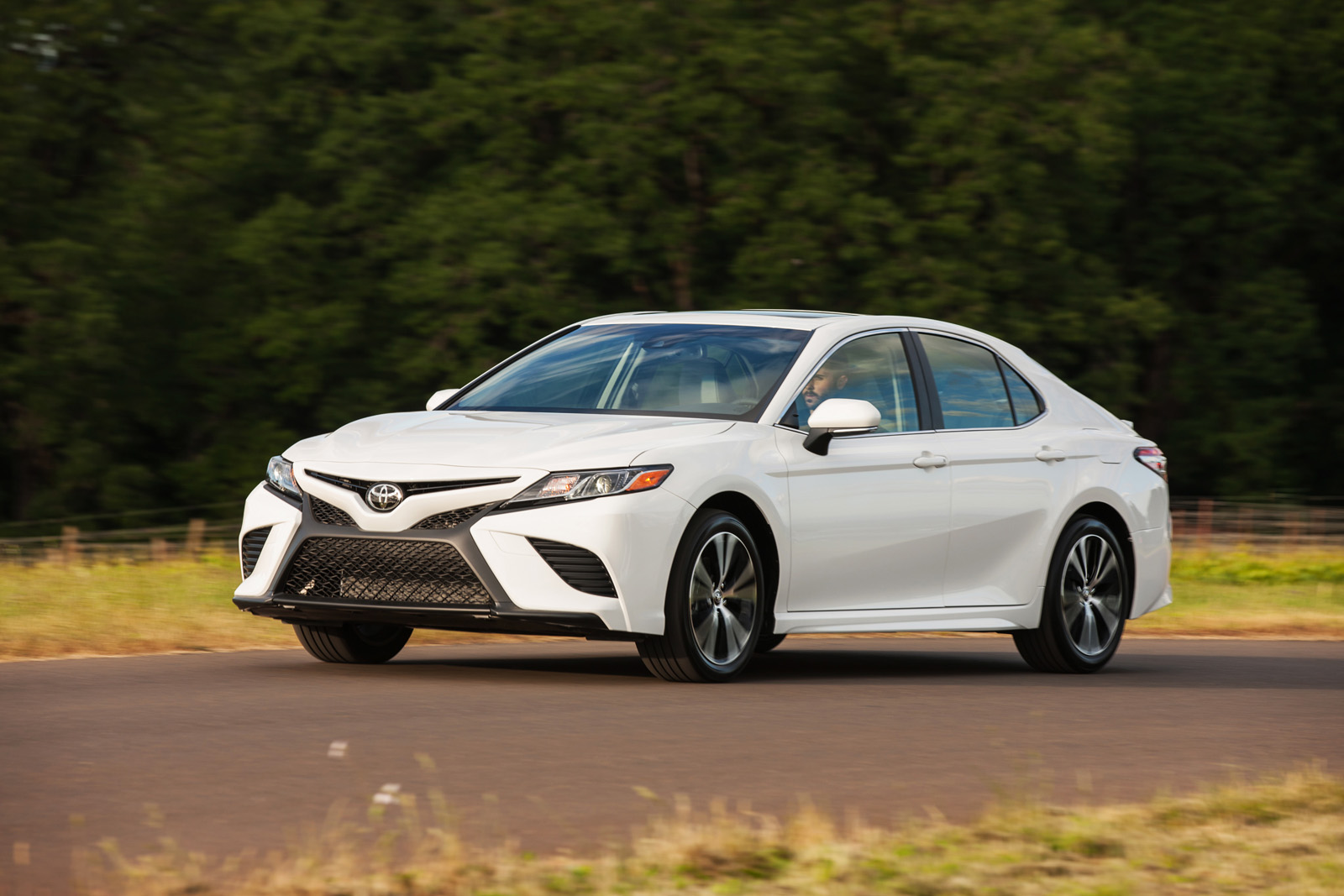 Caraganza First Drive Review 2018 Toyota Camry Hybrid The
