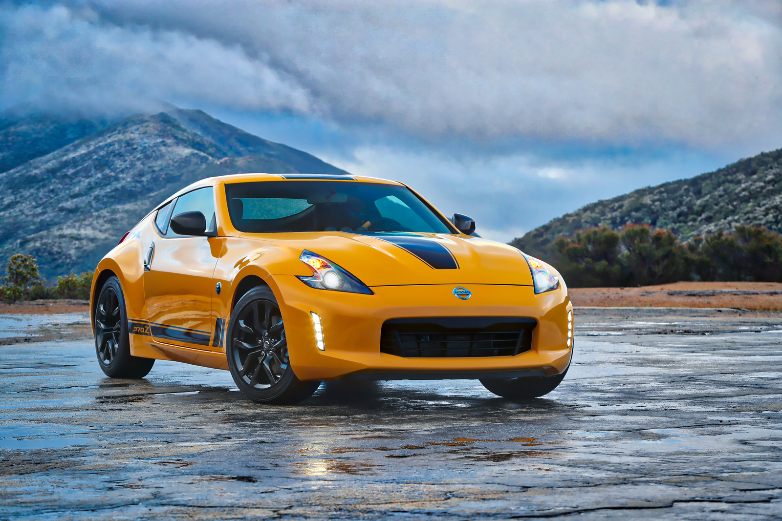 The 2018 Nissan 370Z Heritage Edition (Nissan) 